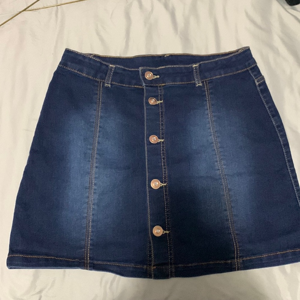 denim skirt
